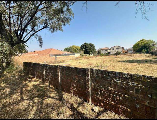 LAND FOR SALE IN ERASMIA